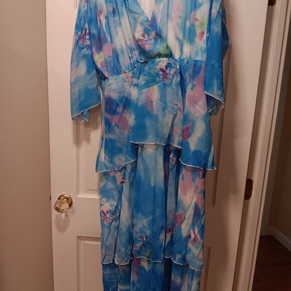 Dress - Picture 3 of 3